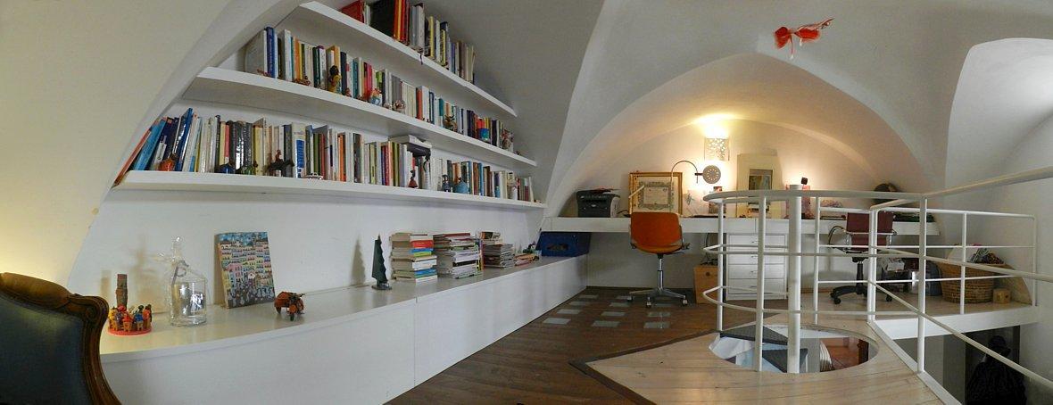 Mezzanine office